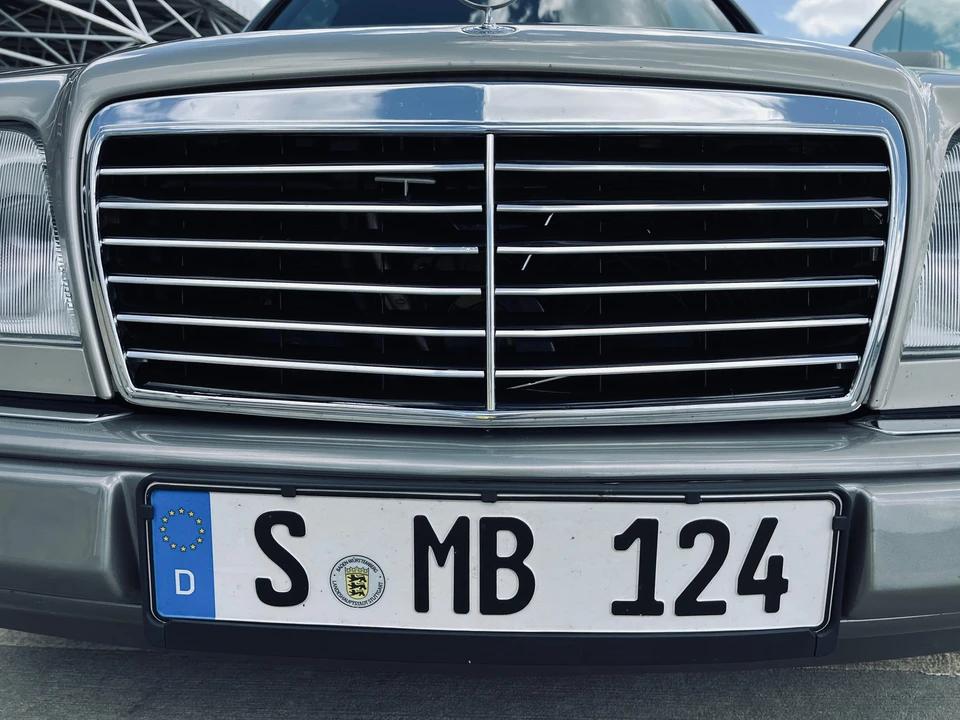 1994 Mercedes-Benz W124 E-Class - Image 17 of 31