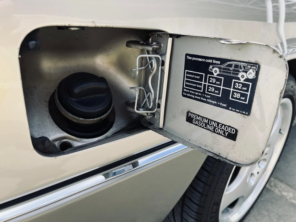 1994 Mercedes-Benz W124 E-Class - Image 21 of 31