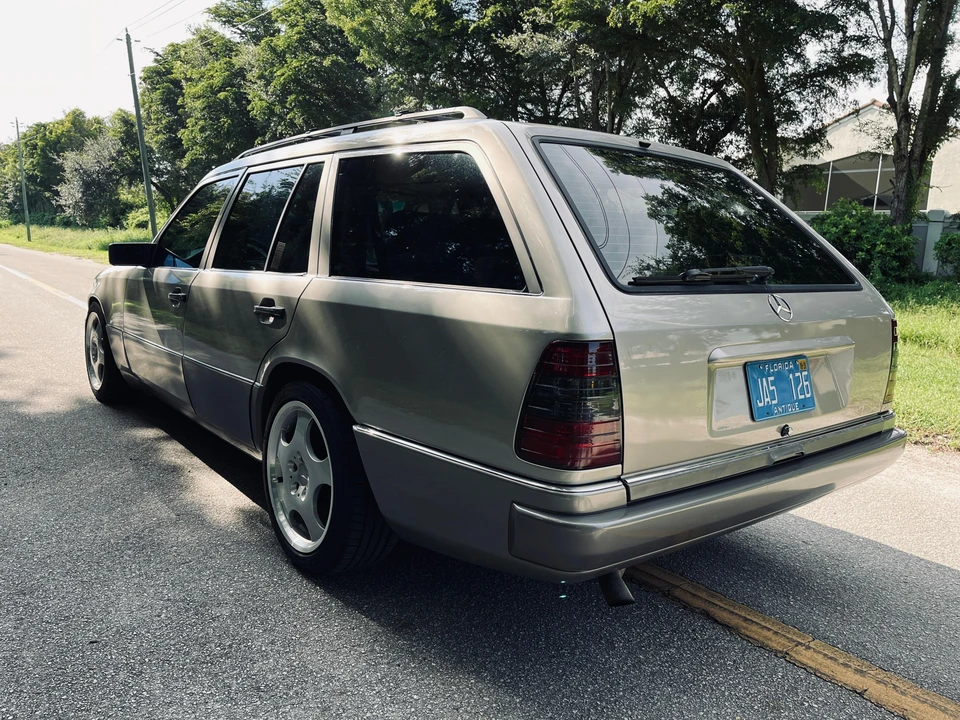 1994 Mercedes-Benz W124 E-Class - Image 9 of 31