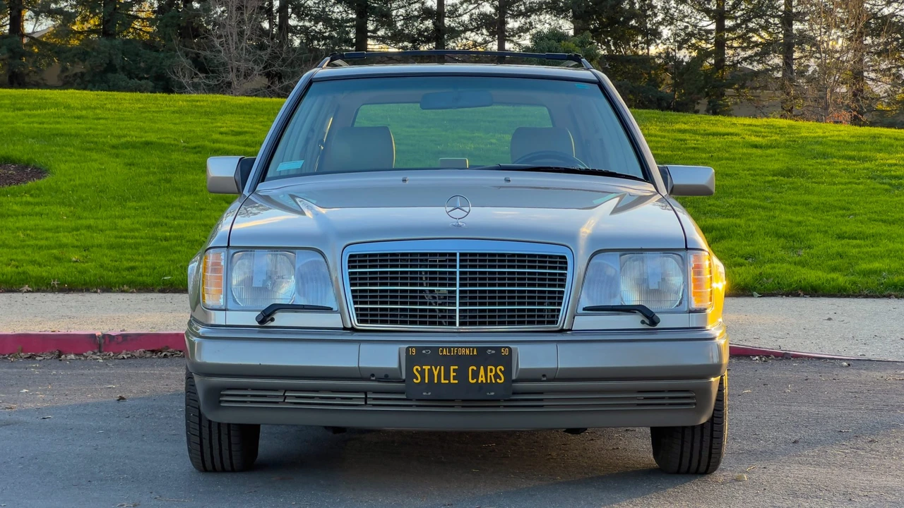 1994 Mercedes-Benz W124 E-Class - Image 9 of 31