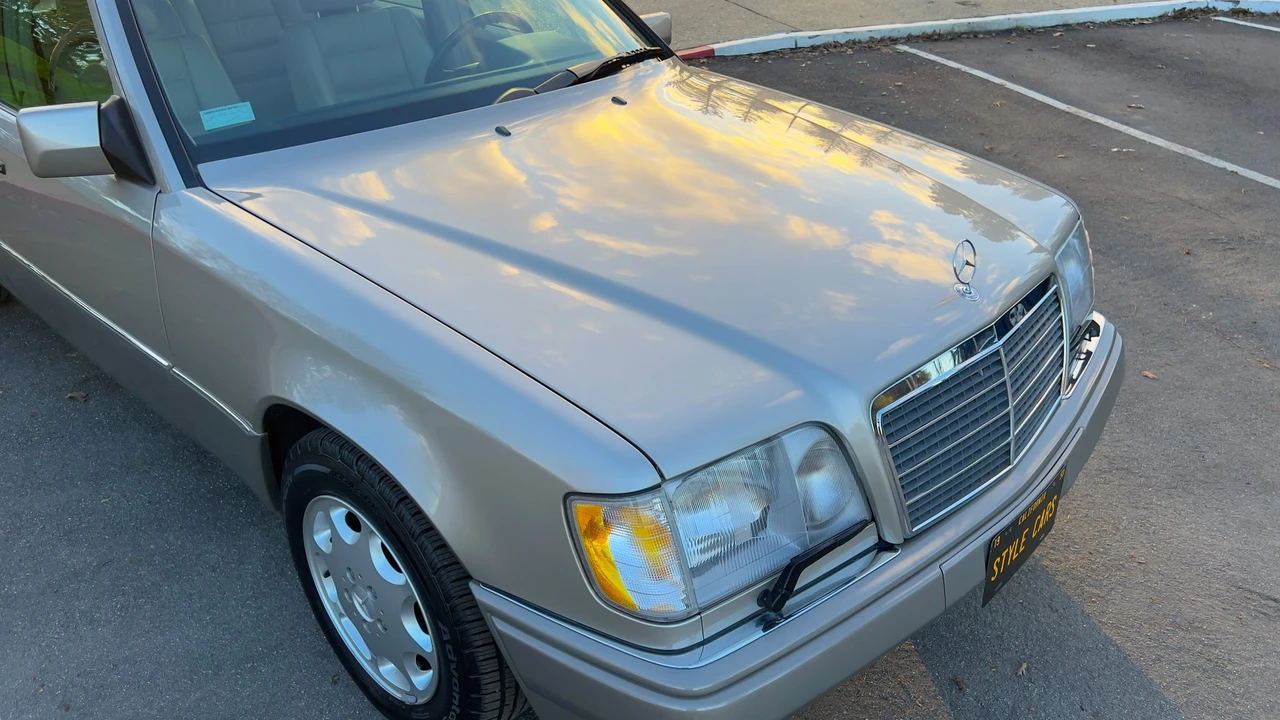 1994 Mercedes-Benz W124 E-Class - Image 30 of 31