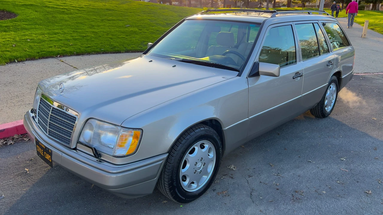 1994 Mercedes-Benz W124 E-Class - Image 8 of 31