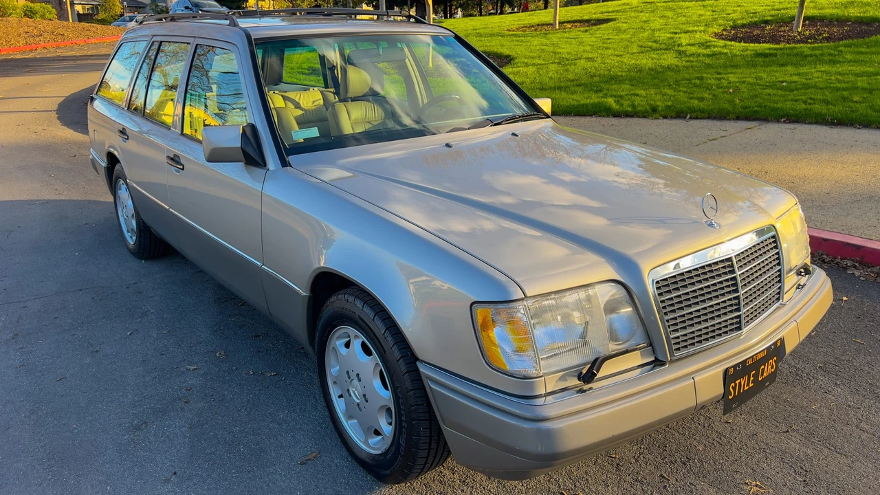 1994 Mercedes-Benz W124 E-Class - Image 11 of 31