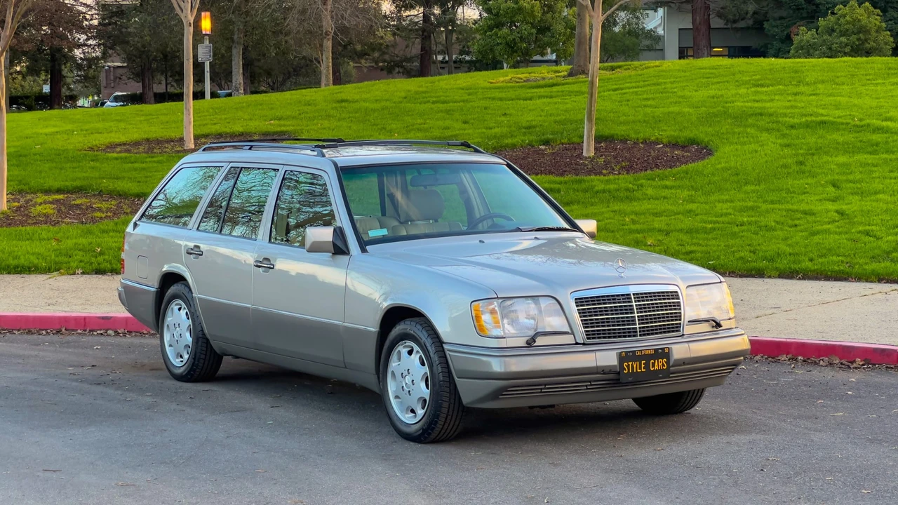 1994 Mercedes-Benz W124 E-Class - Image 14 of 31