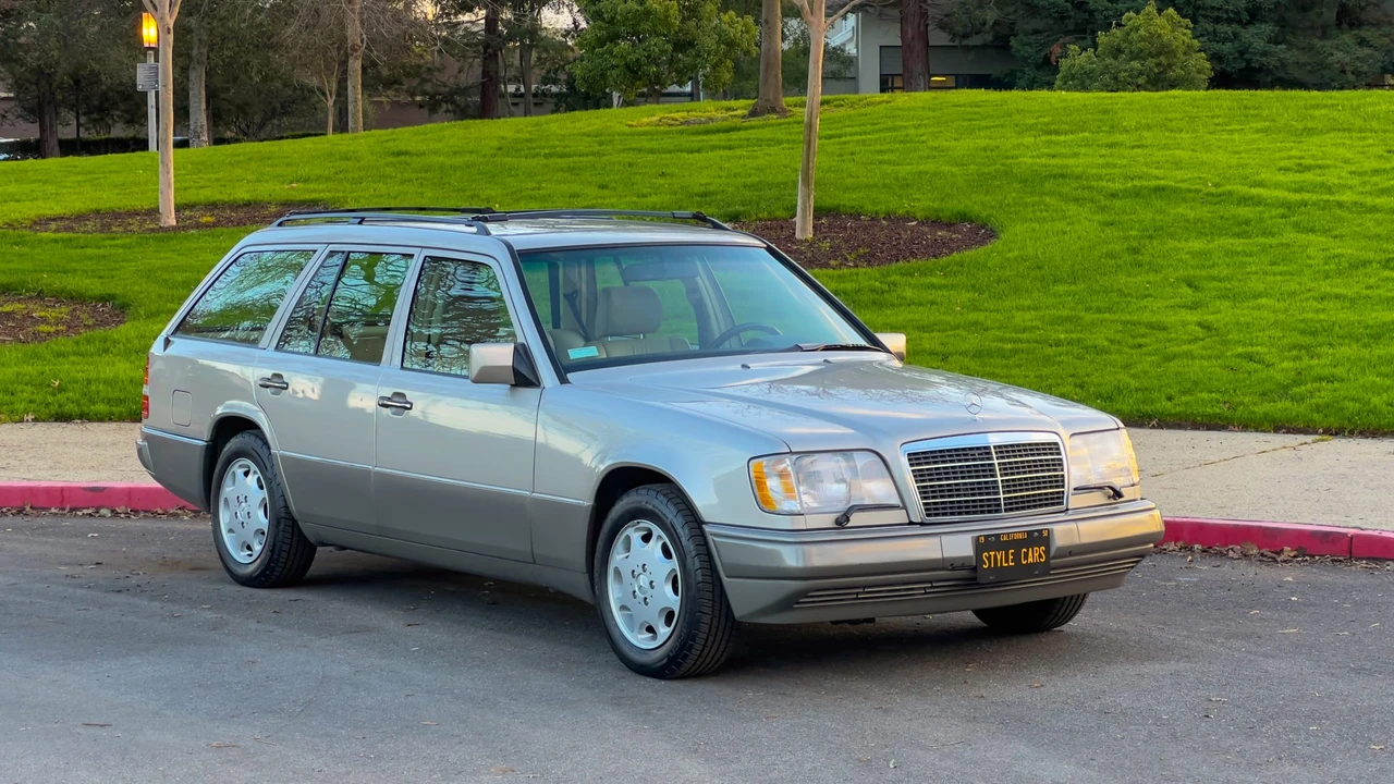 1994 Mercedes-Benz W124 E-Class - Image 13 of 31