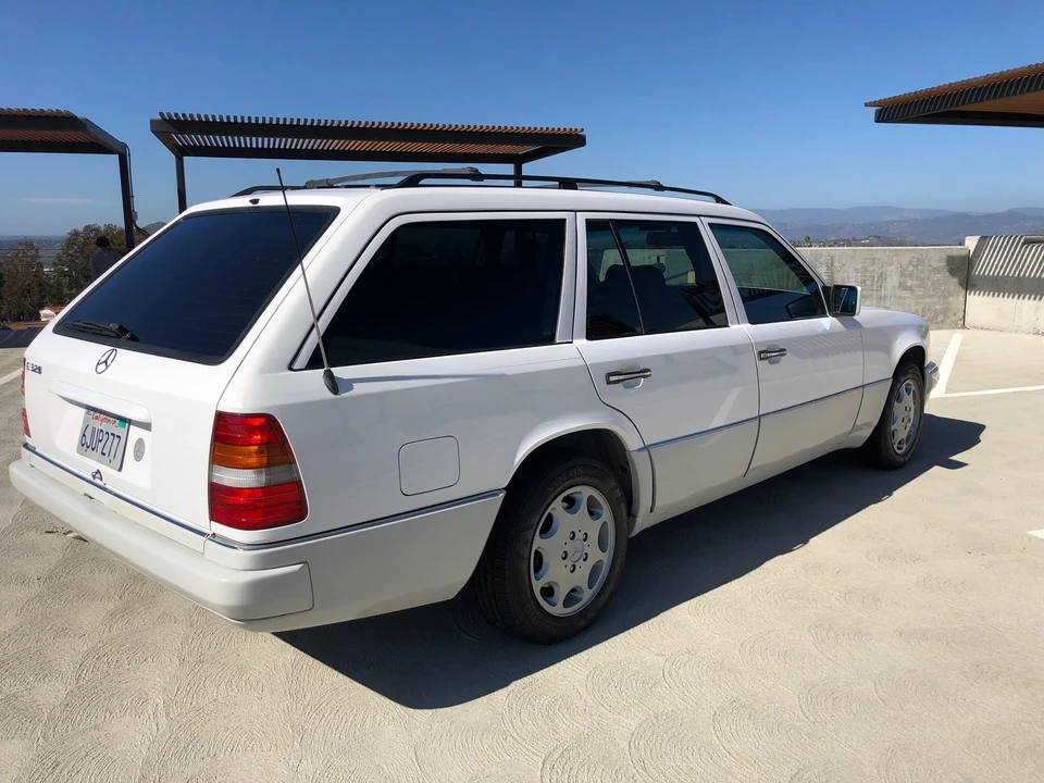 1994 Mercedes-Benz W124 E-Class - Image 16 of 31