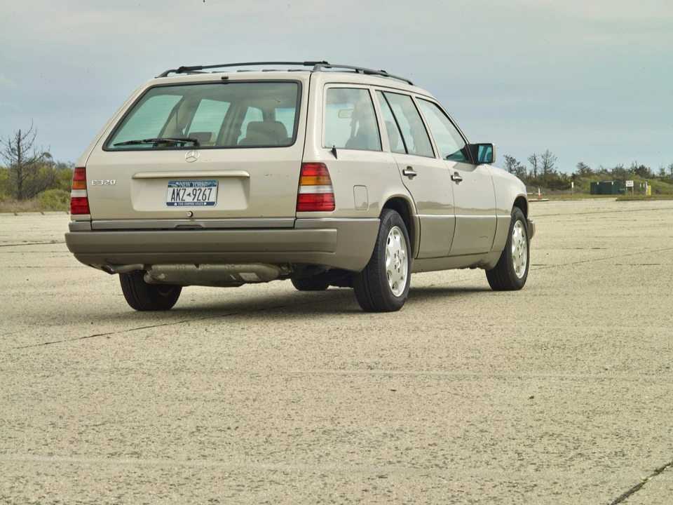 1994 Mercedes-Benz W124 E-Class - Image 17 of 31