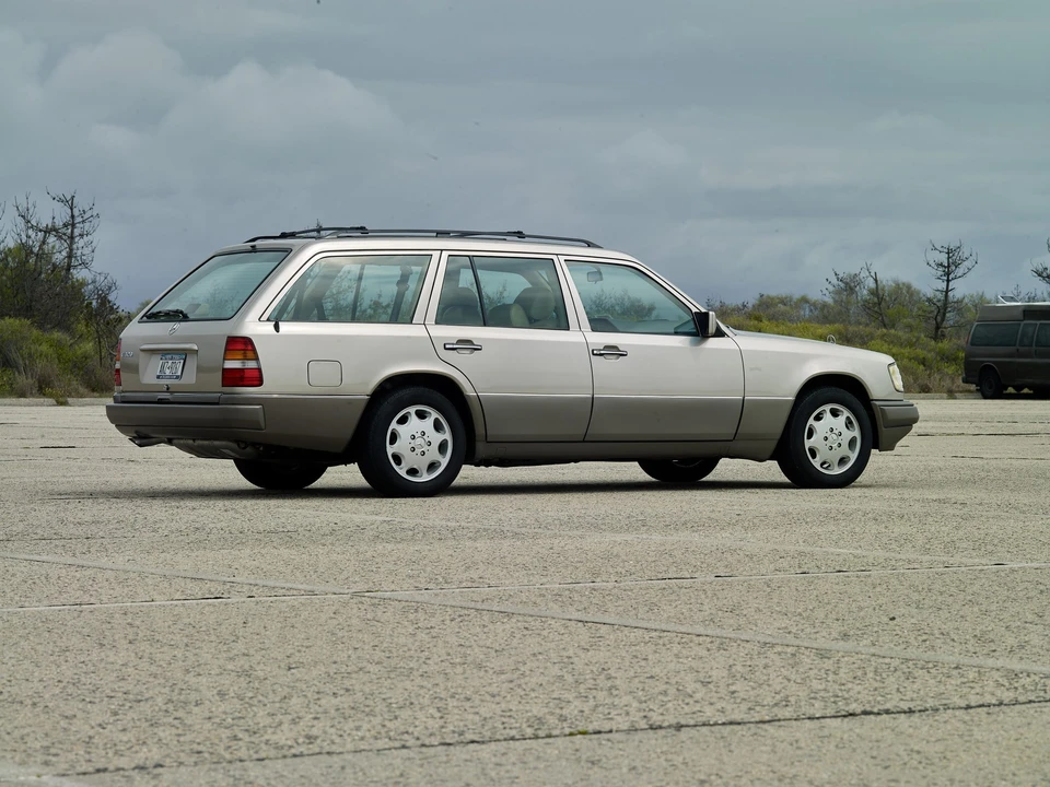 1994 Mercedes-Benz W124 E-Class - Image 14 of 31