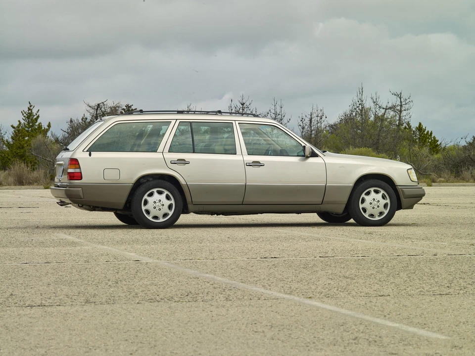 1994 Mercedes-Benz W124 E-Class - Image 13 of 31