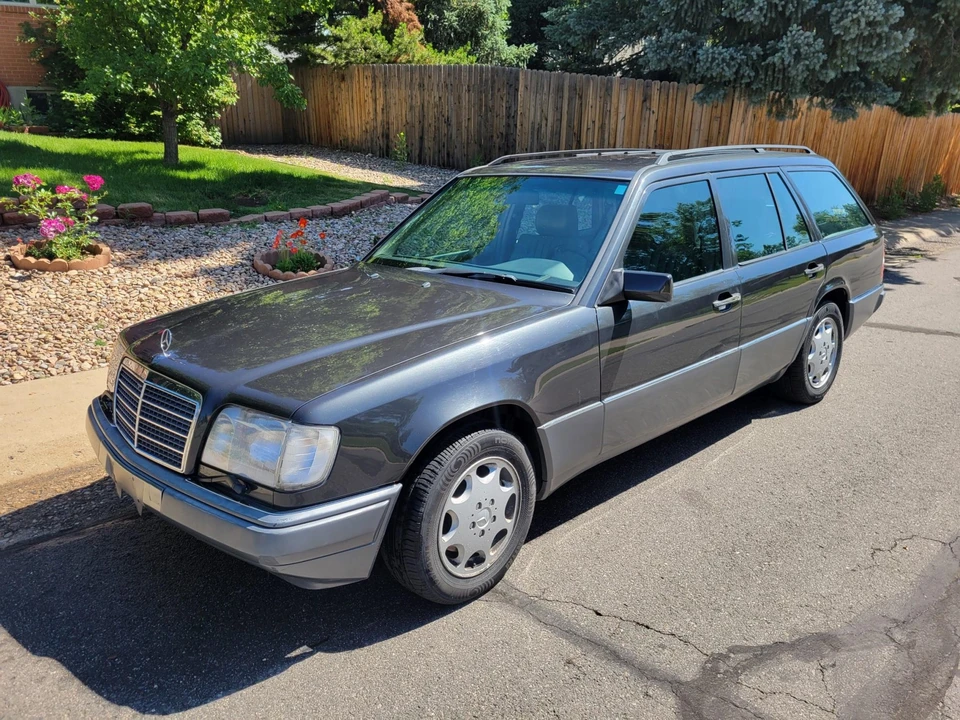 1994 Mercedes-Benz W124 E-Class - Image 2 of 31