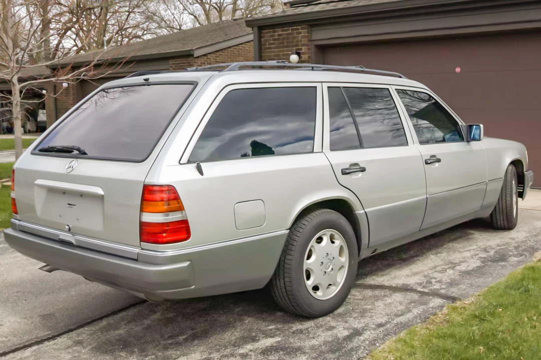 1994 Mercedes-Benz W124 E-Class - Image 4 of 31