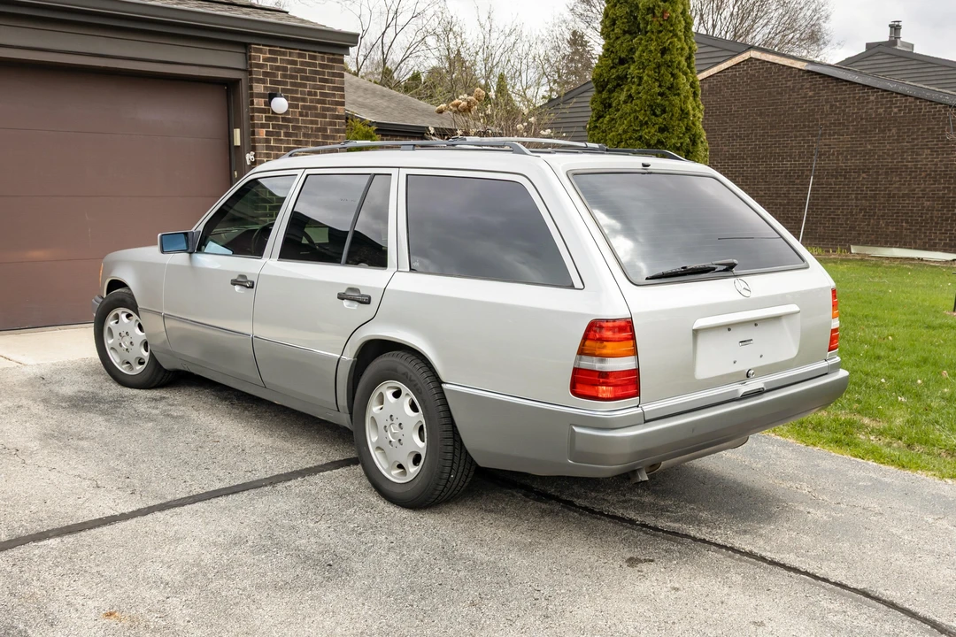 1994 Mercedes-Benz W124 E-Class - Image 6 of 31