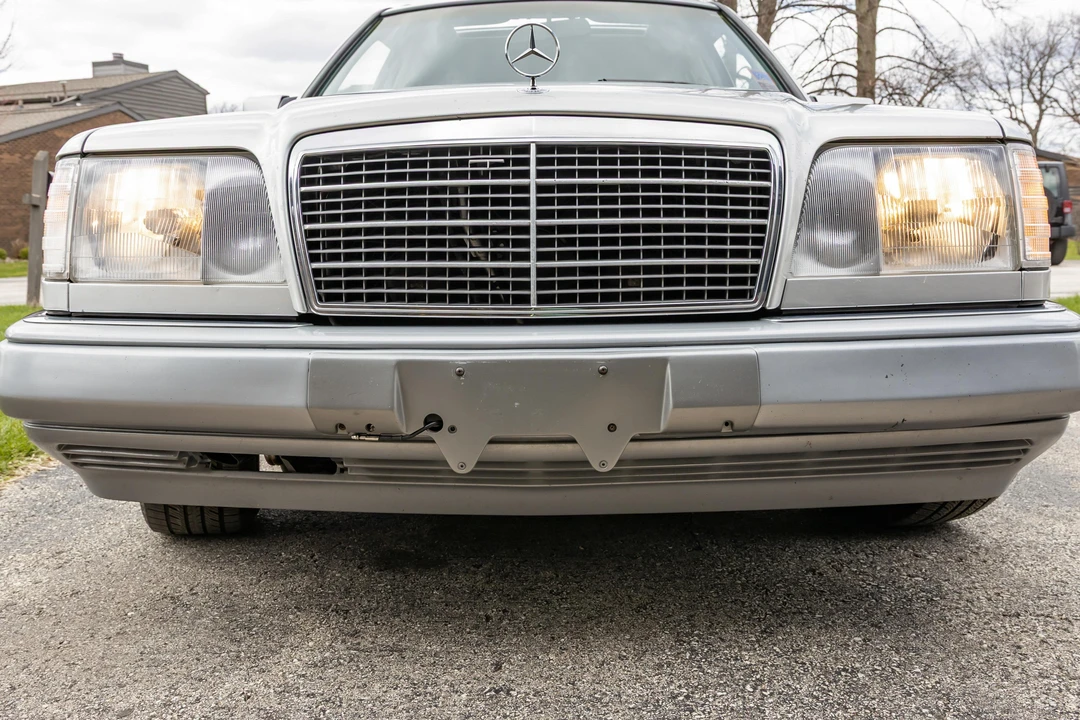 1994 Mercedes-Benz W124 E-Class - Image 2 of 31