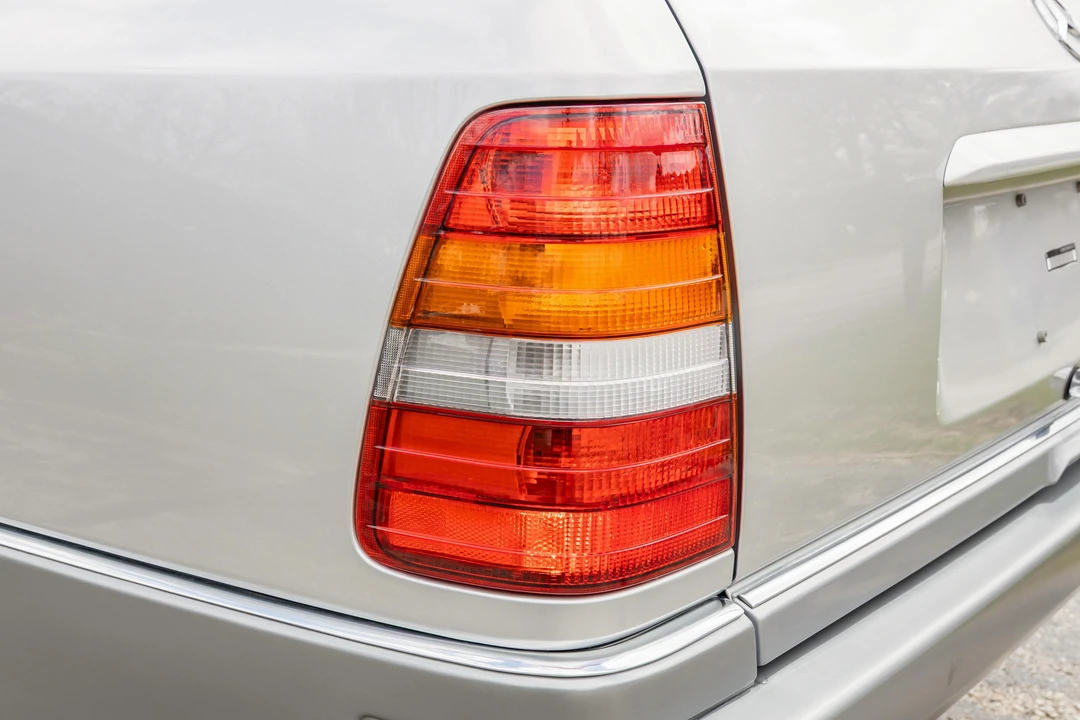 1994 Mercedes-Benz W124 E-Class - Image 16 of 31