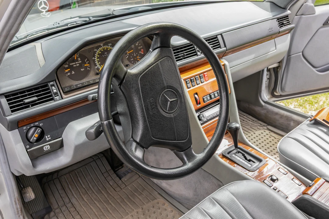 1994 Mercedes-Benz W124 E-Class - Image 26 of 31
