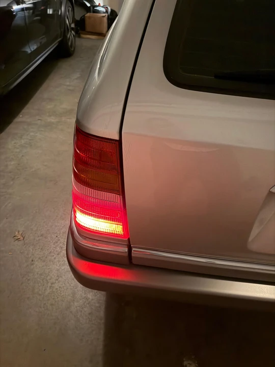 1994 Mercedes-Benz W124 E-Class - Image 25 of 31