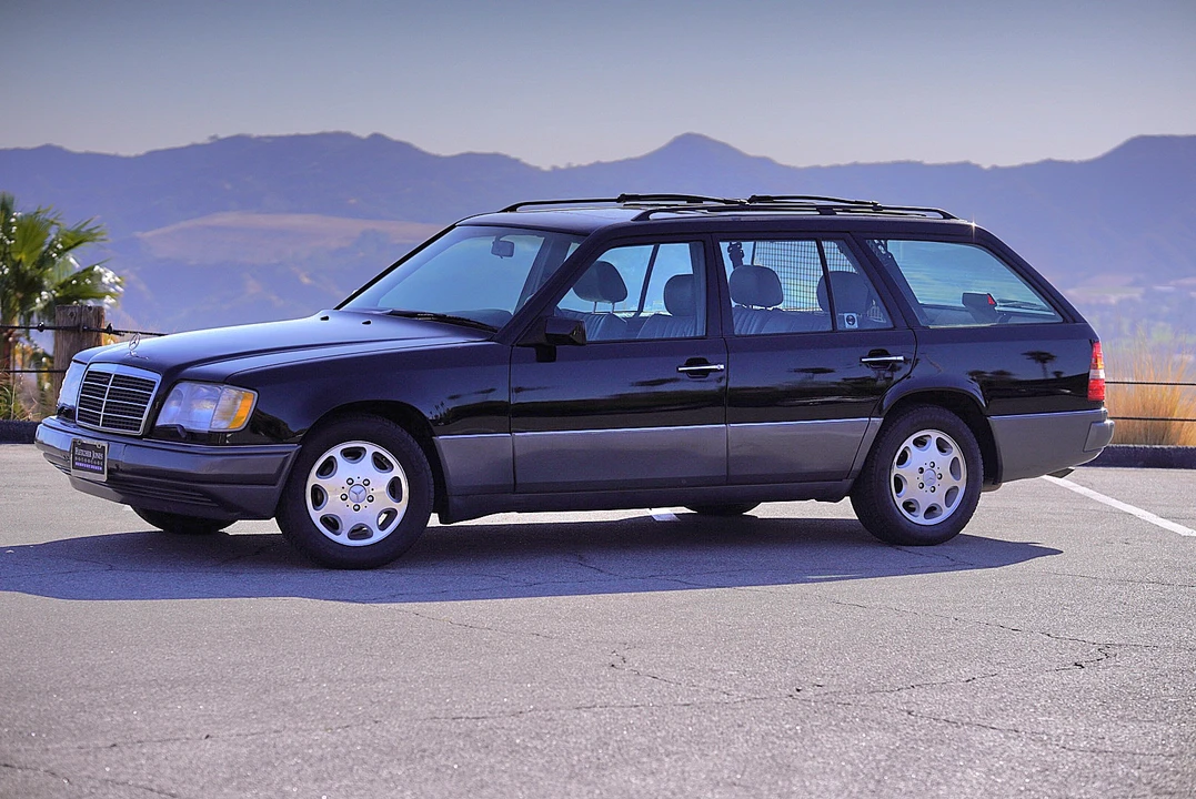 1994 Mercedes-Benz W124 E-Class - Image 4 of 31