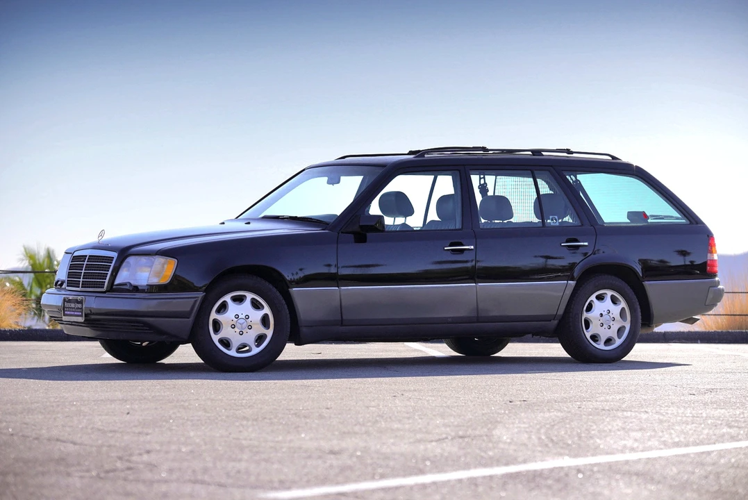 1994 Mercedes-Benz W124 E-Class - Image 2 of 31