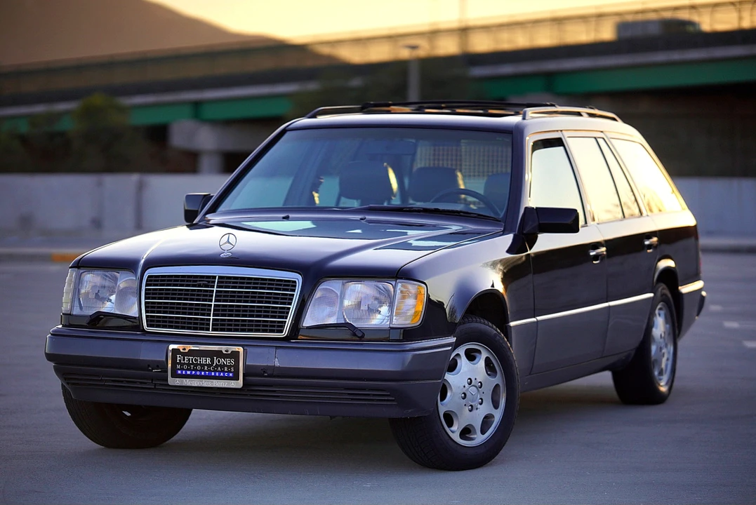 1994 Mercedes-Benz W124 E-Class - Image 13 of 31