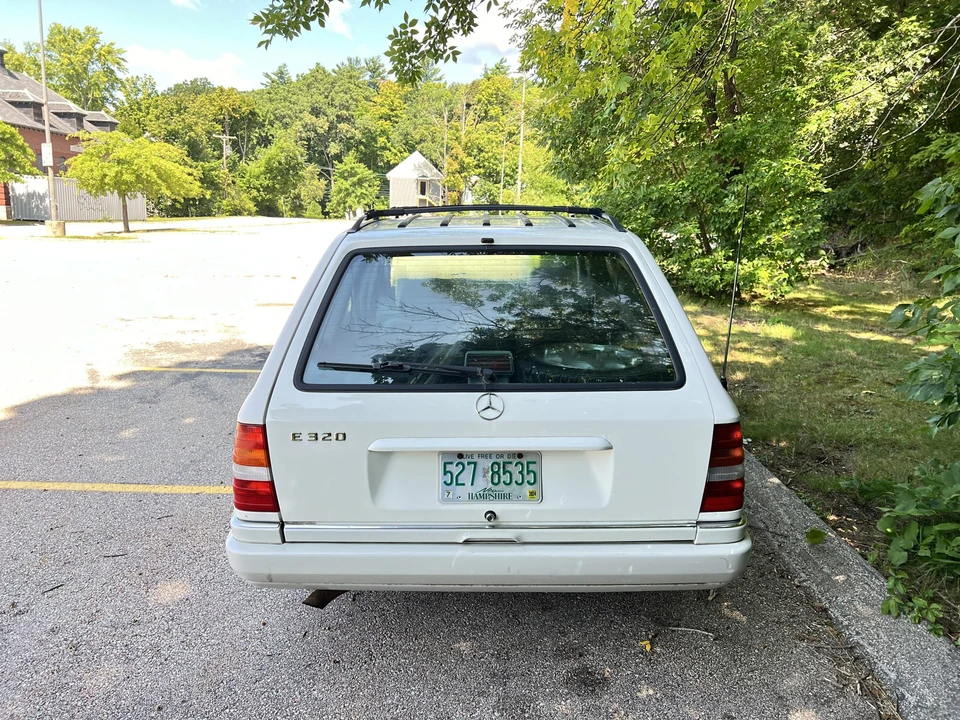 1994 Mercedes-Benz W124 E-Class - Image 10 of 31