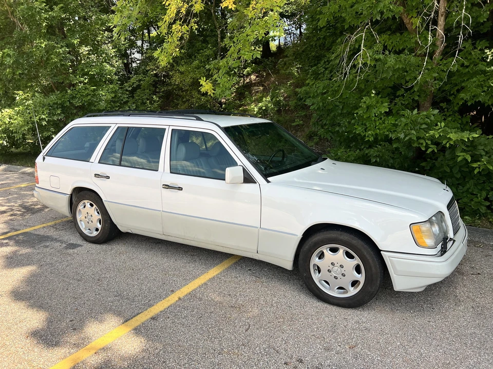 1994 Mercedes-Benz W124 E-Class - Image 19 of 31