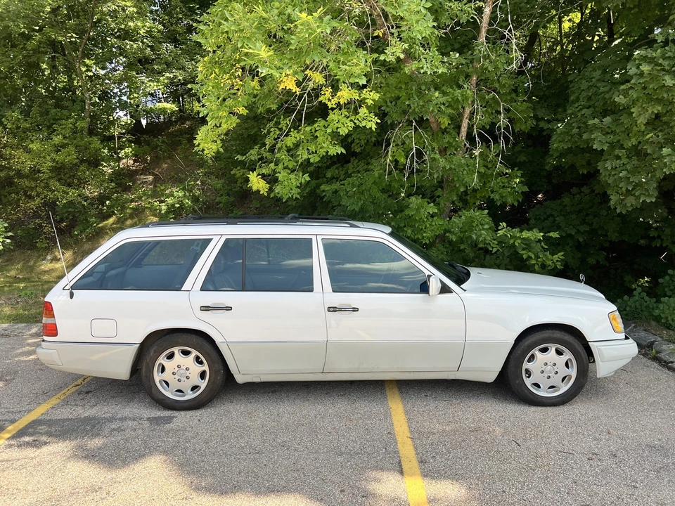1994 Mercedes-Benz W124 E-Class - Image 18 of 31