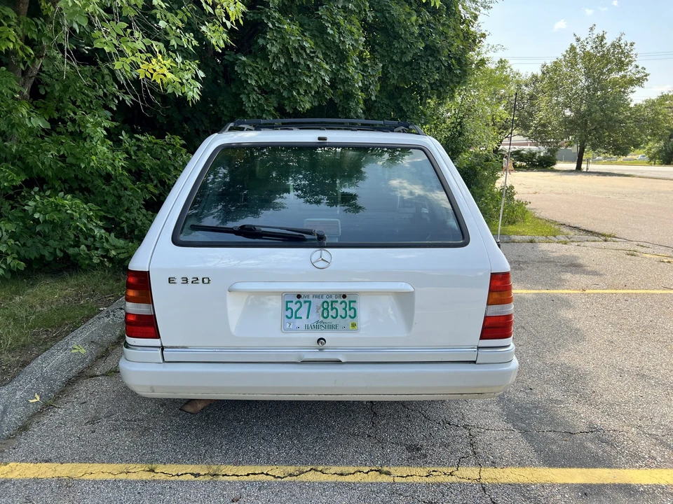 1994 Mercedes-Benz W124 E-Class - Image 11 of 31