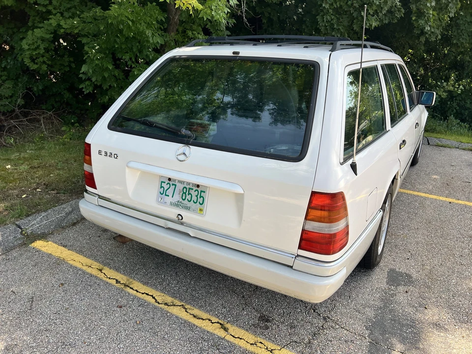 1994 Mercedes-Benz W124 E-Class - Image 12 of 31