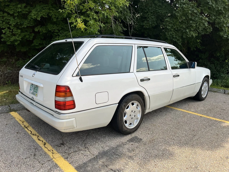 1994 Mercedes-Benz W124 E-Class - Image 15 of 31