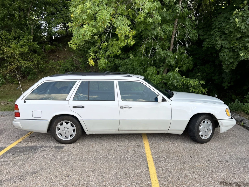 1994 Mercedes-Benz W124 E-Class - Image 16 of 31