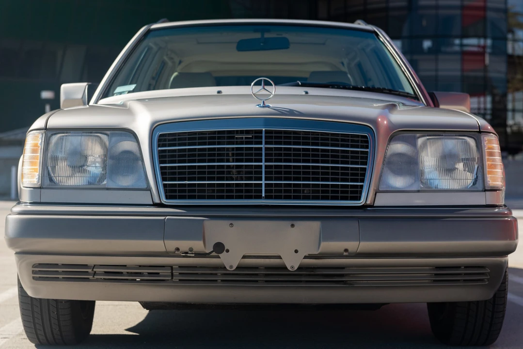 1994 Mercedes-Benz W124 E-Class - Image 12 of 31
