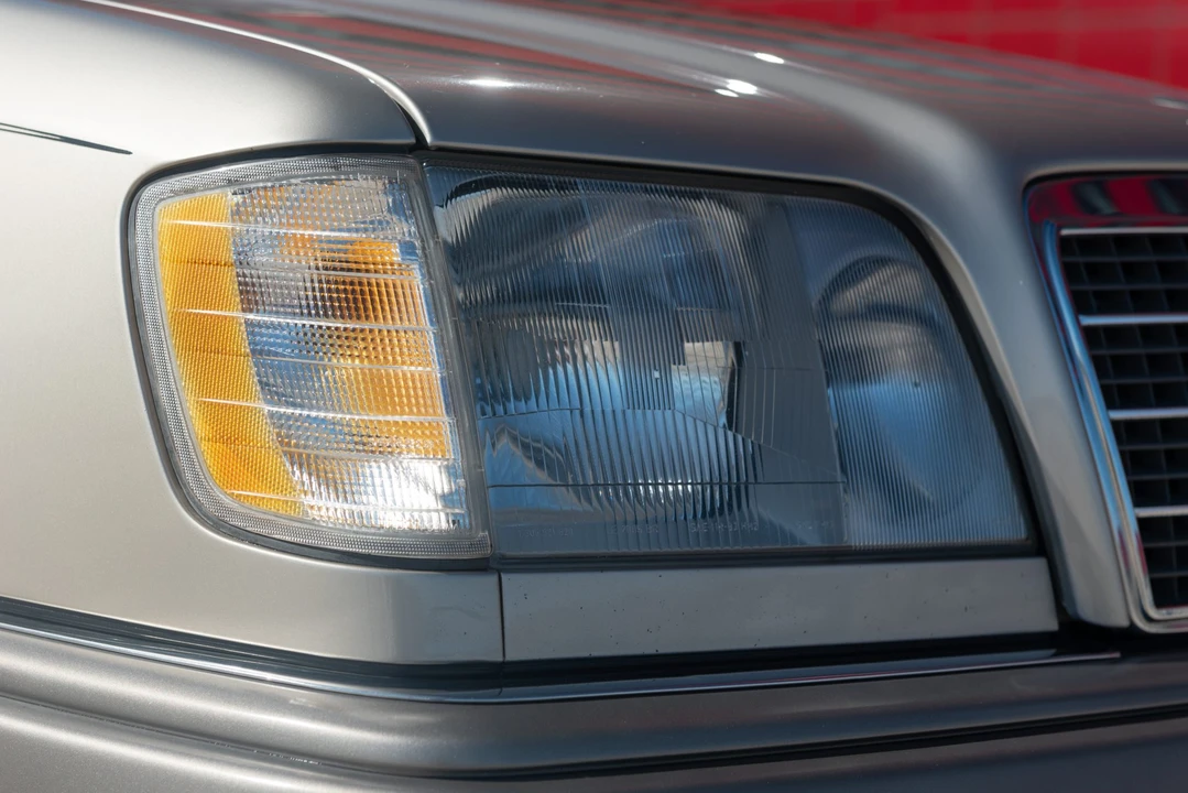 1994 Mercedes-Benz W124 E-Class - Image 14 of 31