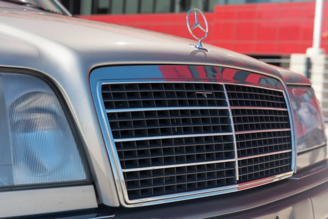 1994 Mercedes-Benz W124 E-Class - Image 18 of 31
