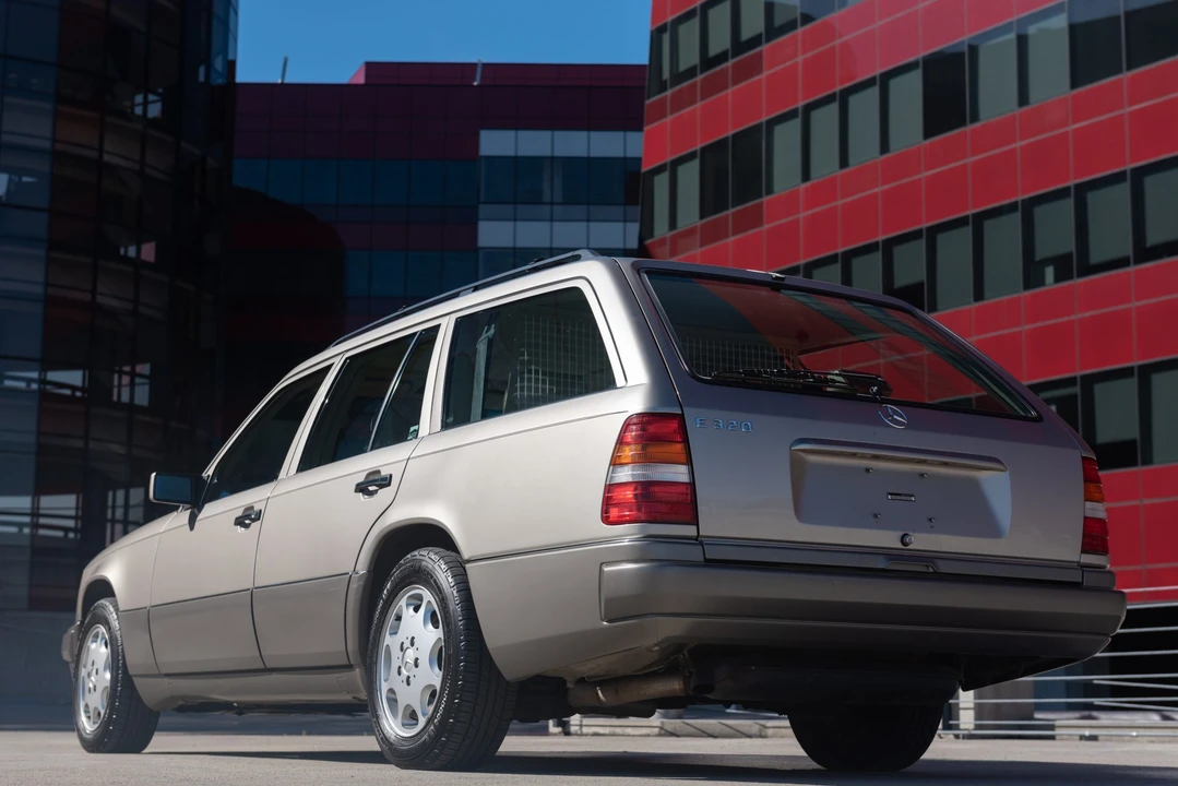 1994 Mercedes-Benz W124 E-Class - Image 7 of 31
