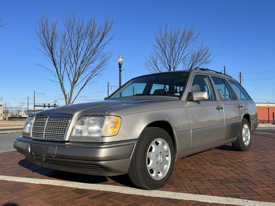 1994 Mercedes-Benz W124 E-Class - Image 2 of 31