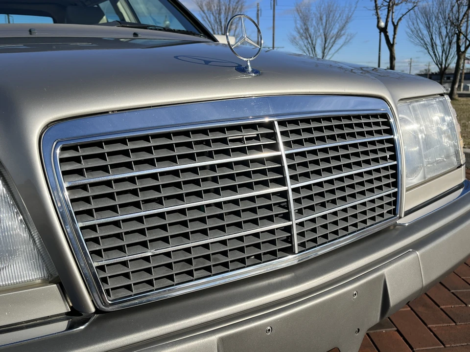 1994 Mercedes-Benz W124 E-Class - Image 15 of 31