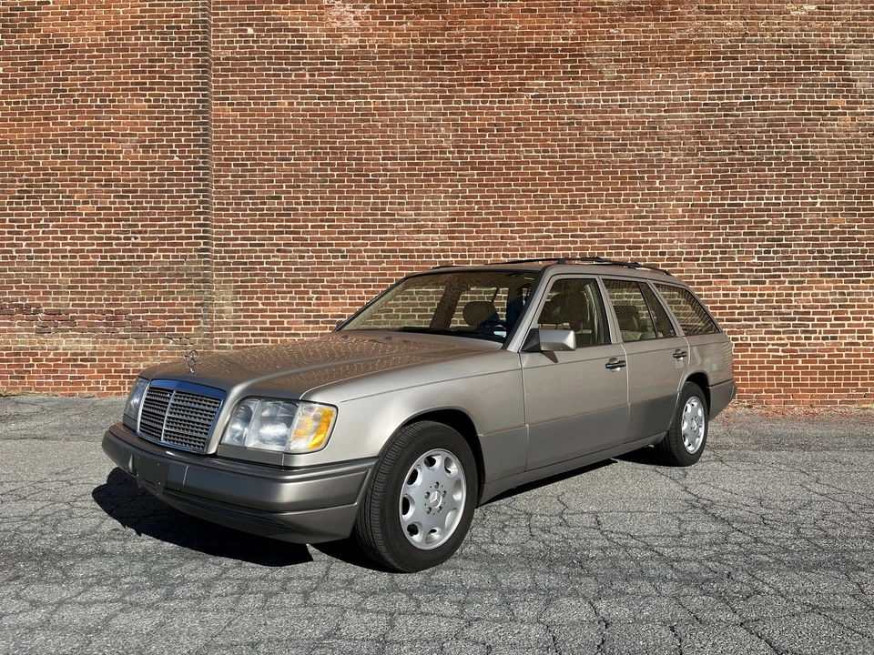 1994 Mercedes-Benz W124 E-Class - Image 3 of 31