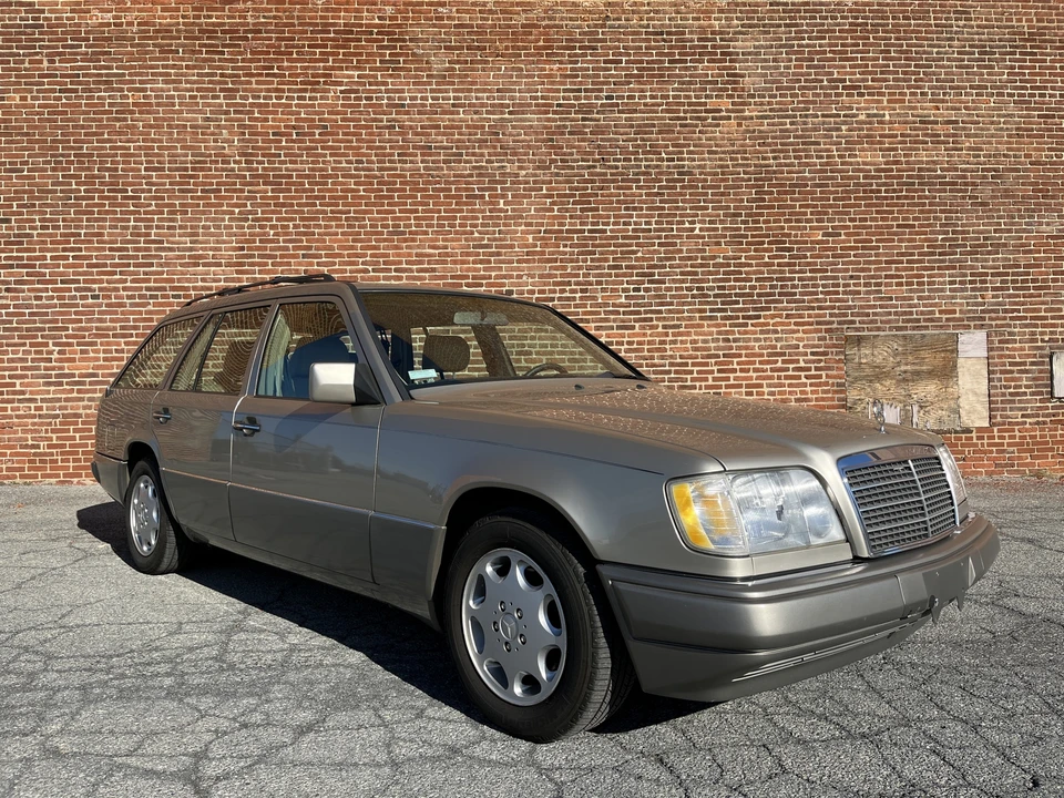 1994 Mercedes-Benz W124 E-Class - Image 12 of 31