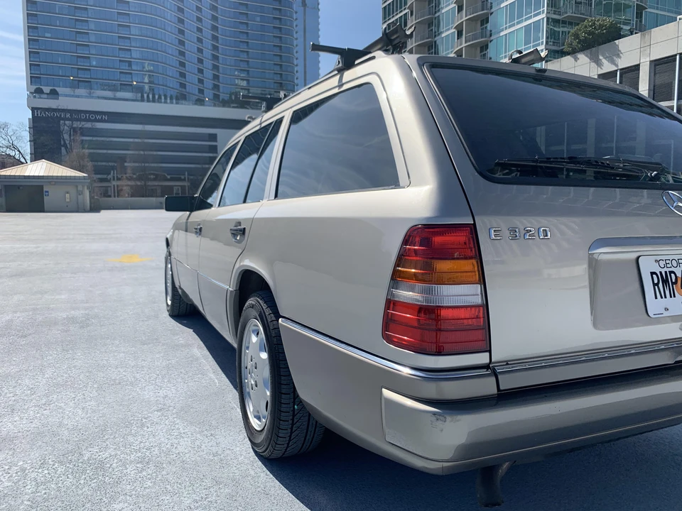 1994 Mercedes-Benz W124 E-Class - Image 10 of 31