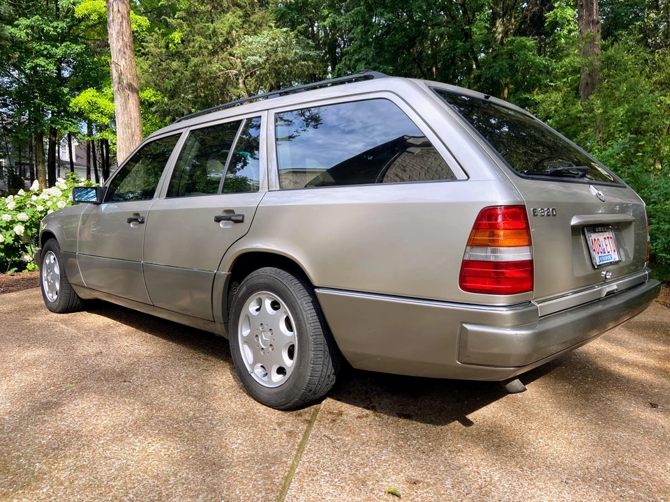 1994 Mercedes-Benz W124 E-Class - Image 8 of 30