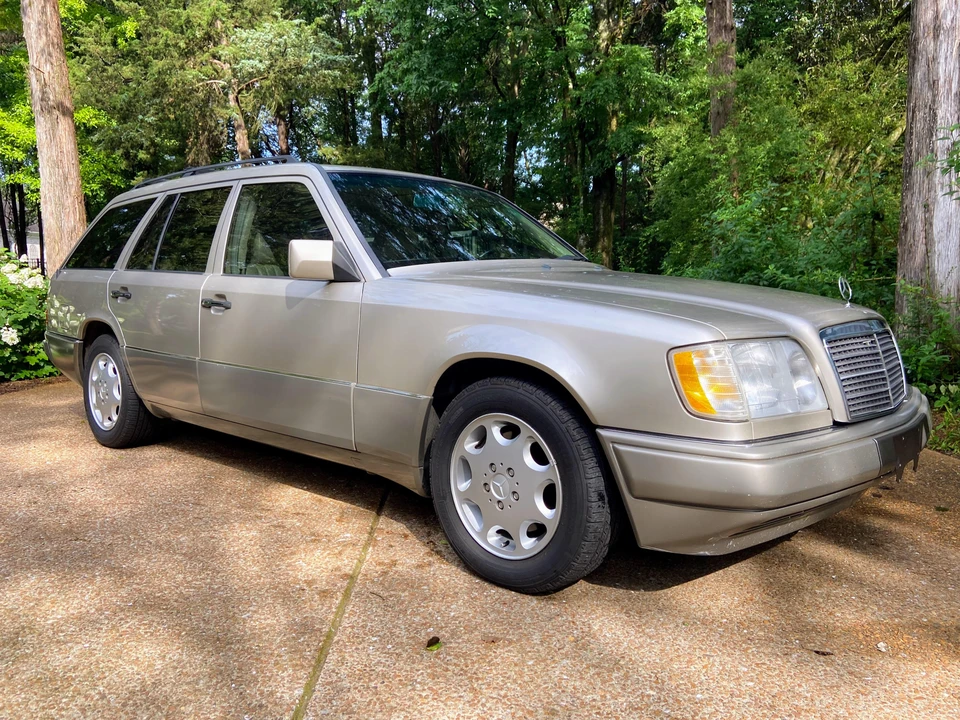 1994 Mercedes-Benz W124 E-Class - Image 10 of 30