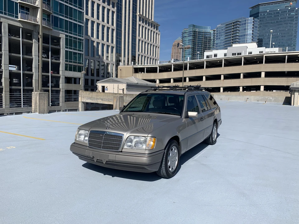 1994 Mercedes-Benz W124 E-Class - Image 9 of 31