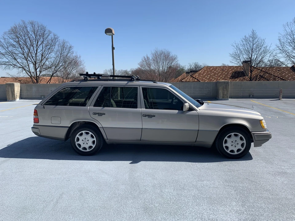 1994 Mercedes-Benz W124 E-Class - Image 15 of 31