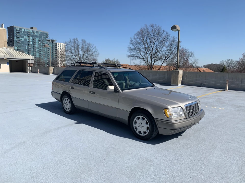 1994 Mercedes-Benz W124 E-Class - Image 16 of 31