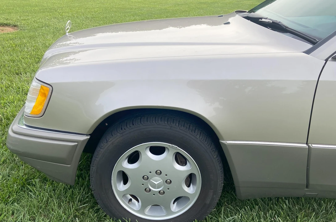 1994 Mercedes-Benz W124 E-Class - Image 17 of 30