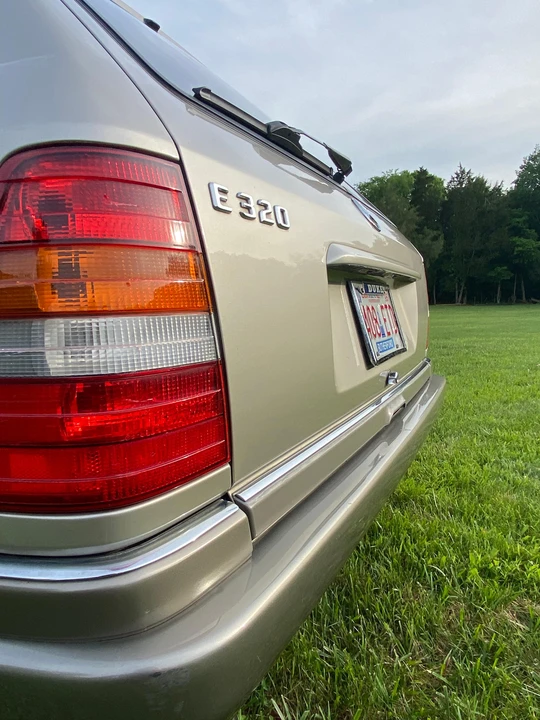 1994 Mercedes-Benz W124 E-Class - Image 26 of 30
