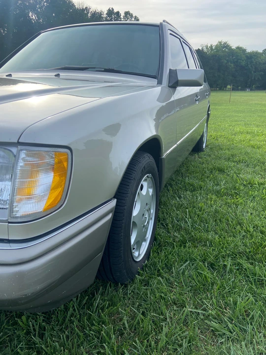 1994 Mercedes-Benz W124 E-Class - Image 15 of 30