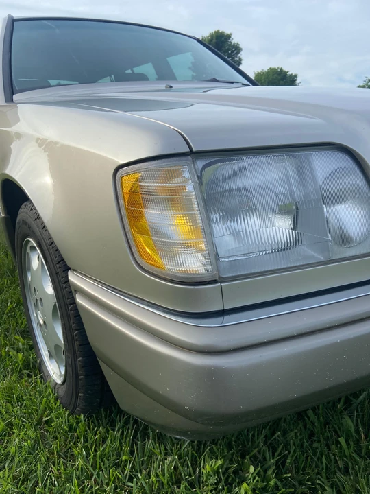 1994 Mercedes-Benz W124 E-Class - Image 14 of 30