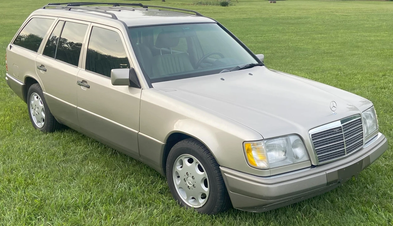 1994 Mercedes-Benz W124 E-Class - Image 11 of 30