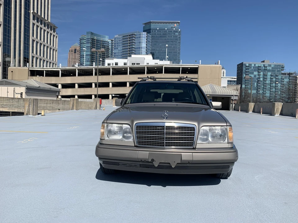 1994 Mercedes-Benz W124 E-Class - Image 6 of 31